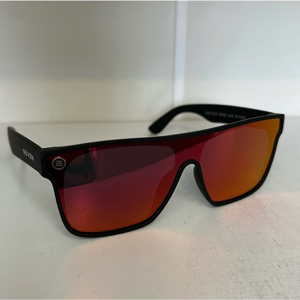 Neven Eyewear Legend sunglasses